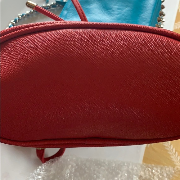 Kelly & Katie Mini Red Bucket Bag - Picture 6 of 8